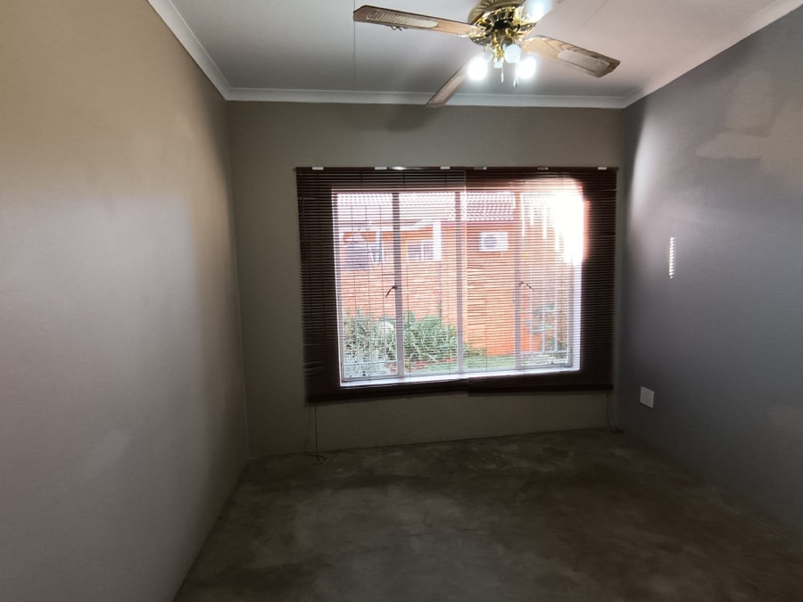 3 Bedroom Property for Sale in Safari Gardens North West